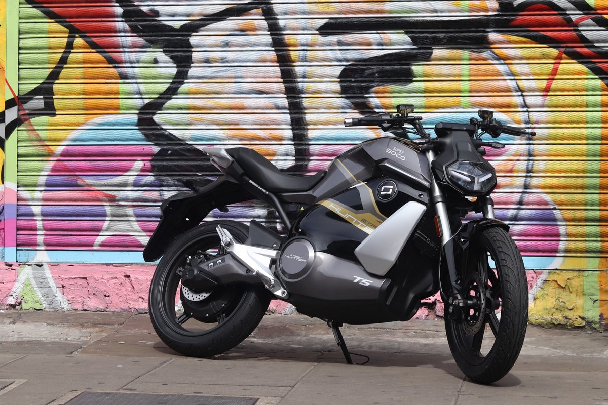 vmotosocouk's tweet photo. The electric TS Street Hunter is ready to hit the streets in style. Are you? https://t.co/5JHIx40G2V #SuperSocoAround https://t.co/uF1IvxdgN0