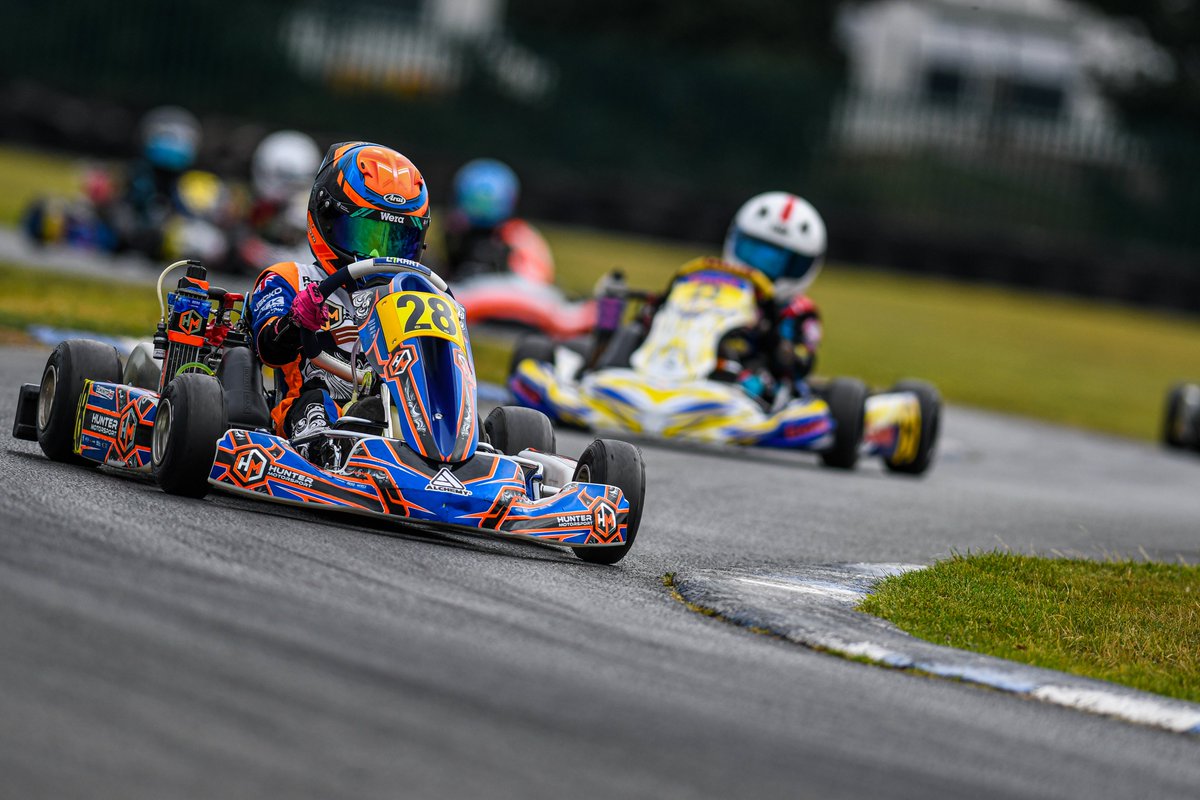 HMsportOfficial's tweet photo. MINTO TAKES HOOTON PARK !!!!
Hunter Motorsports Daniel Minto lies 3rd in the Micro Max Class of The 2022 Cadet Kart Championship.

Minto took a fine win in the final of R7 @ the Hooton Park circuit to put him in contention for the championship.

#poweredbyhuntermotorsport https://t.co/kyi0QjTBfa