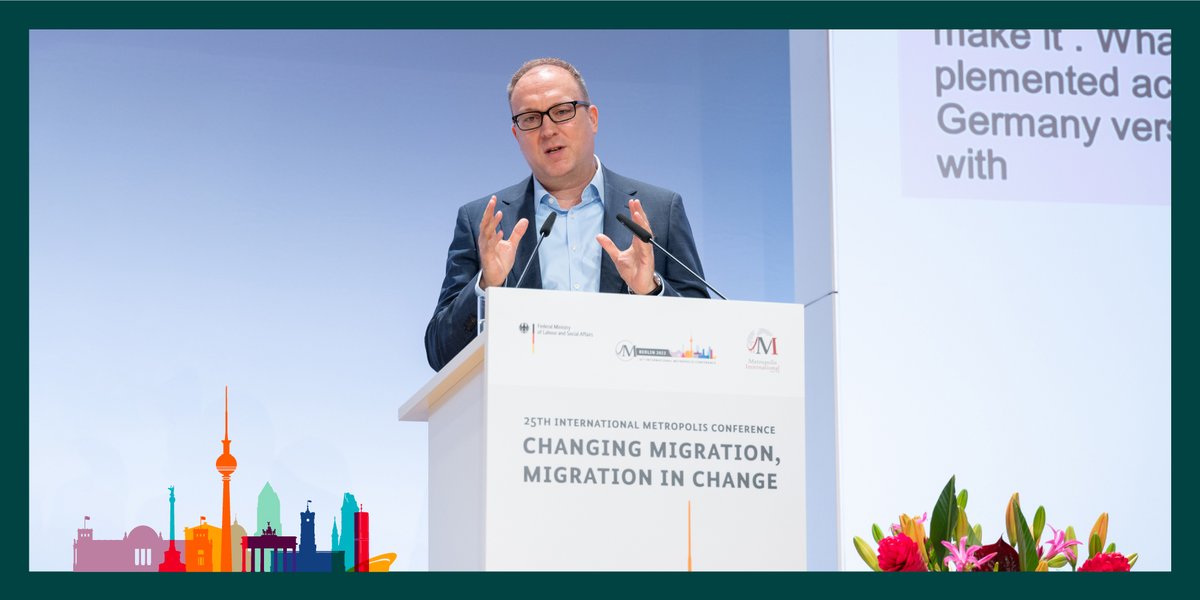 Chief future of work officer at SAP, Dr Christian Schmeichel presented the company's solution to the current workforce shortage. Flexibility is needed regarding time, location and work space. Trust and #empowerment are essential, but global #accessibility is still an issue.
4/5