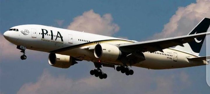 CenterHsk's tweet photo. Ticket prices must decrease for students traveling back to China. Students are not business man which can afford a huge cost for tickets.I request @GovtofPakistan and @MFA_China help the students travel by talking with the airlines and persuade them to decrease the tickets price. https://t.co/u7AJ5AGiK1