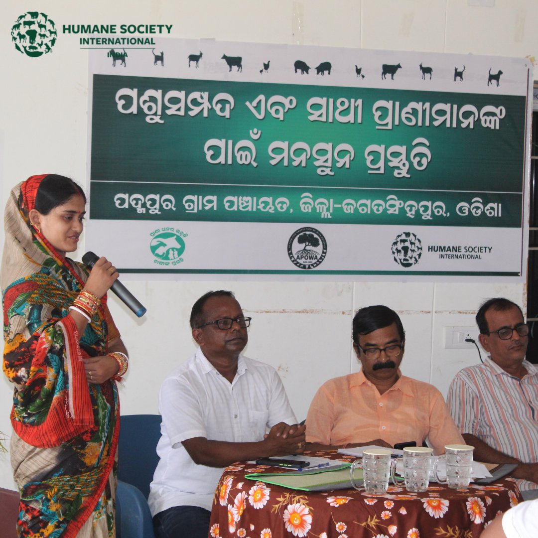 humaneworldind's tweet photo. We held #capacitybuilding workshops, disseminated #IECmaterial on #disasterpreparedness, disaster management & post-disaster measures among rural community. SHG members and pastoral ryots helped build awareness with an aim of developing rescue and first-aid teams at ward level. https://t.co/iuHho89ltu