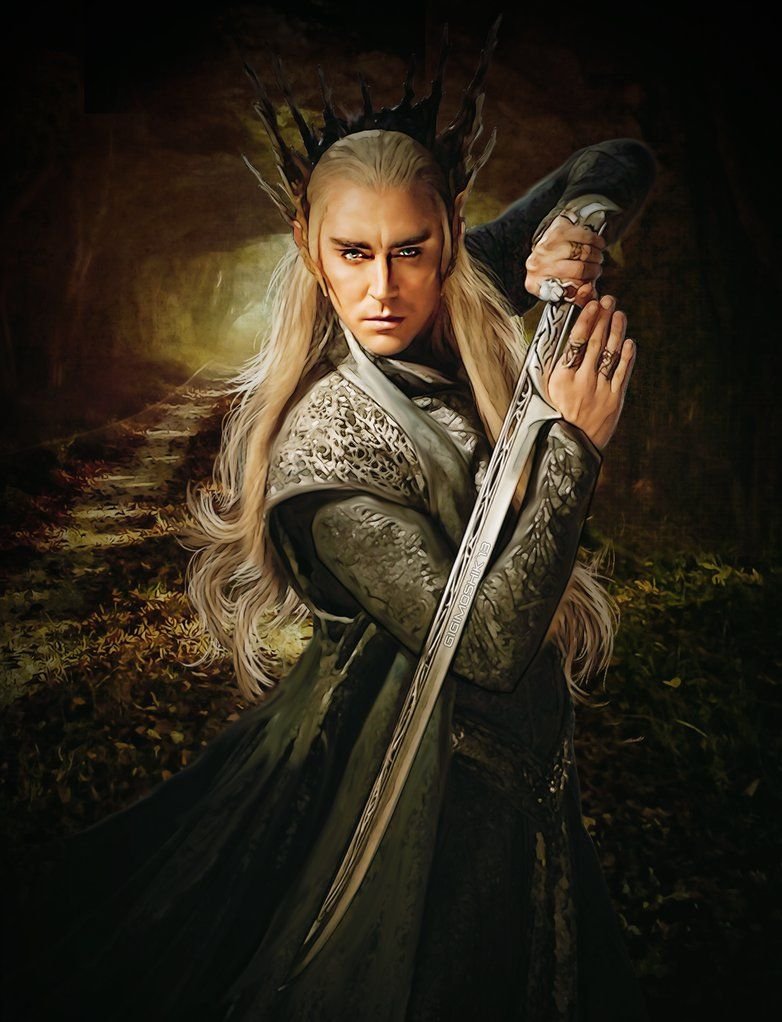 Desde aquí hago un llamamiento a que aparezca Thranduil en futuras temporadas de #TheRingsOfPower.
Con el mismo actor y apariencia que se mostró en 'El Hobbit', fueron perfectos. 
Sería perfectamente canónico si lo muestran con coherencia narrativa, y podría ser un plus ENORME.