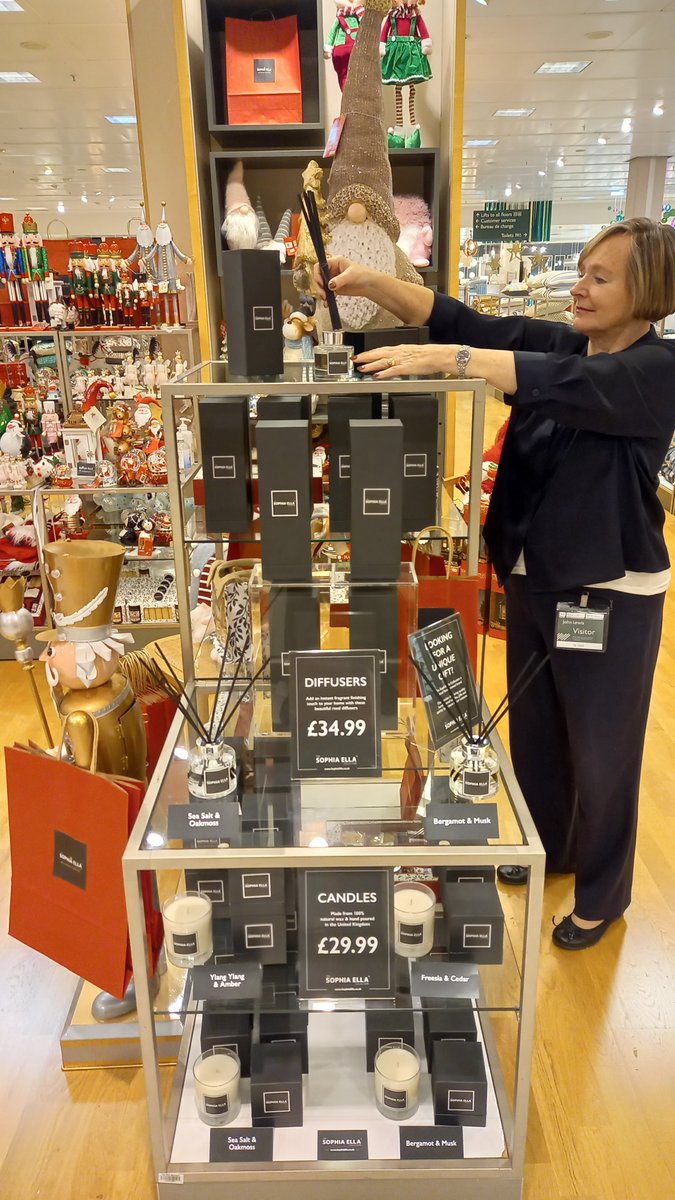 SL_SUNNISIDE's tweet photo. Candles and diffusers are a great way to add a touch of style to your home and help you unwind in the evenings. 

What is your favourite candle brand and why?

#christmasgifts #johnlewisandpartners #shazcho https://t.co/mQ9MA7ojUM