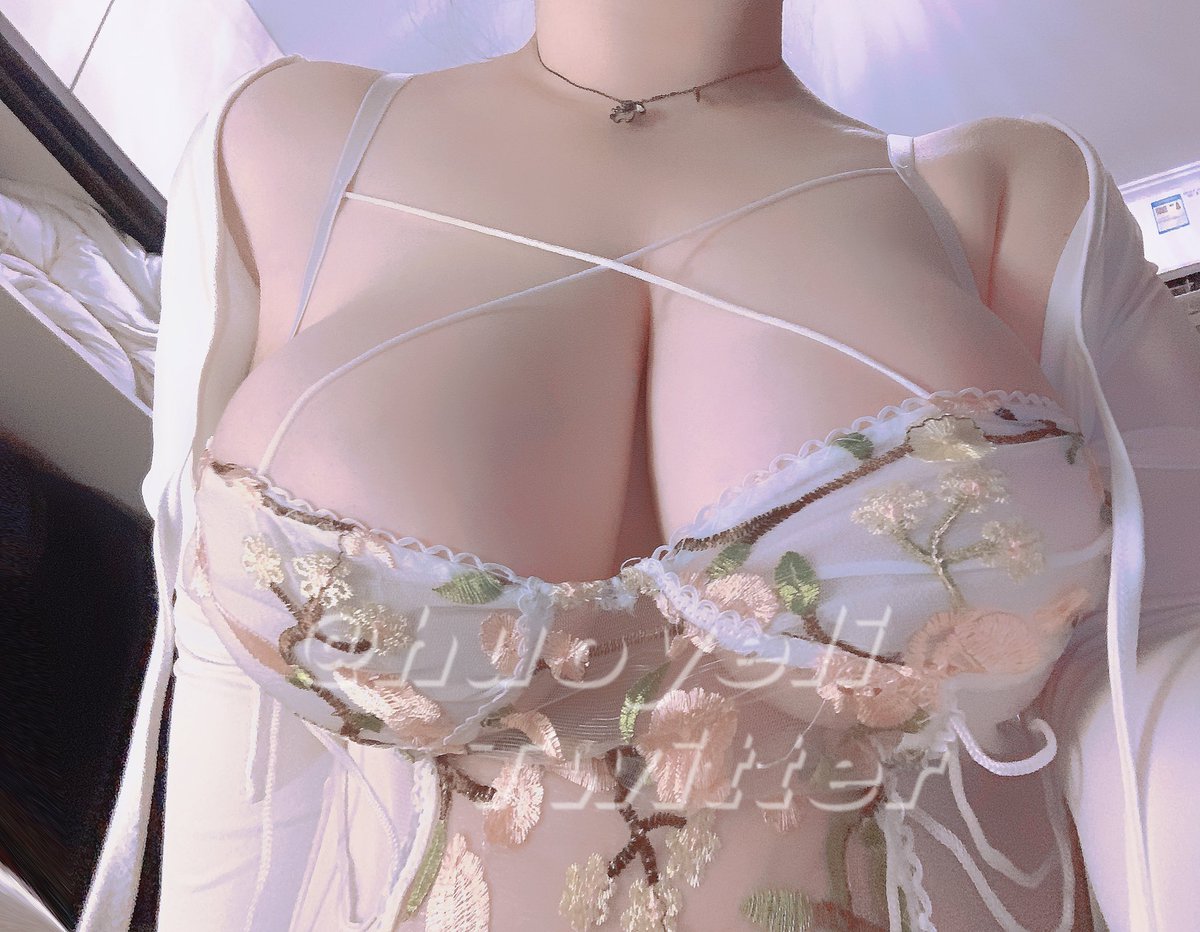 饿了吗 该吃晚饭咯 https://t.co/1LAqETHx6J