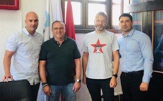 SoyCoordinadora's tweet photo. Una delegación de EDC, de la que es miembro #Coordinadora, visita el Puerto de Bar, en  #Montenegro, recibidos por los compañeros del Sindikalna Organizacija Luka Bar, intercambiando impresiones sobre formación y la seguridad de los #estibadores 💪💪

#European #Proud2bedocker https://t.co/xmyD14RzAZ
