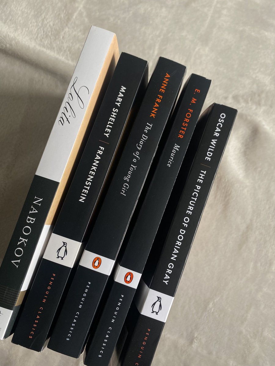 sullenpoetry's tweet photo. penguin classics r so sexy https://t.co/3ekfMrCZEH