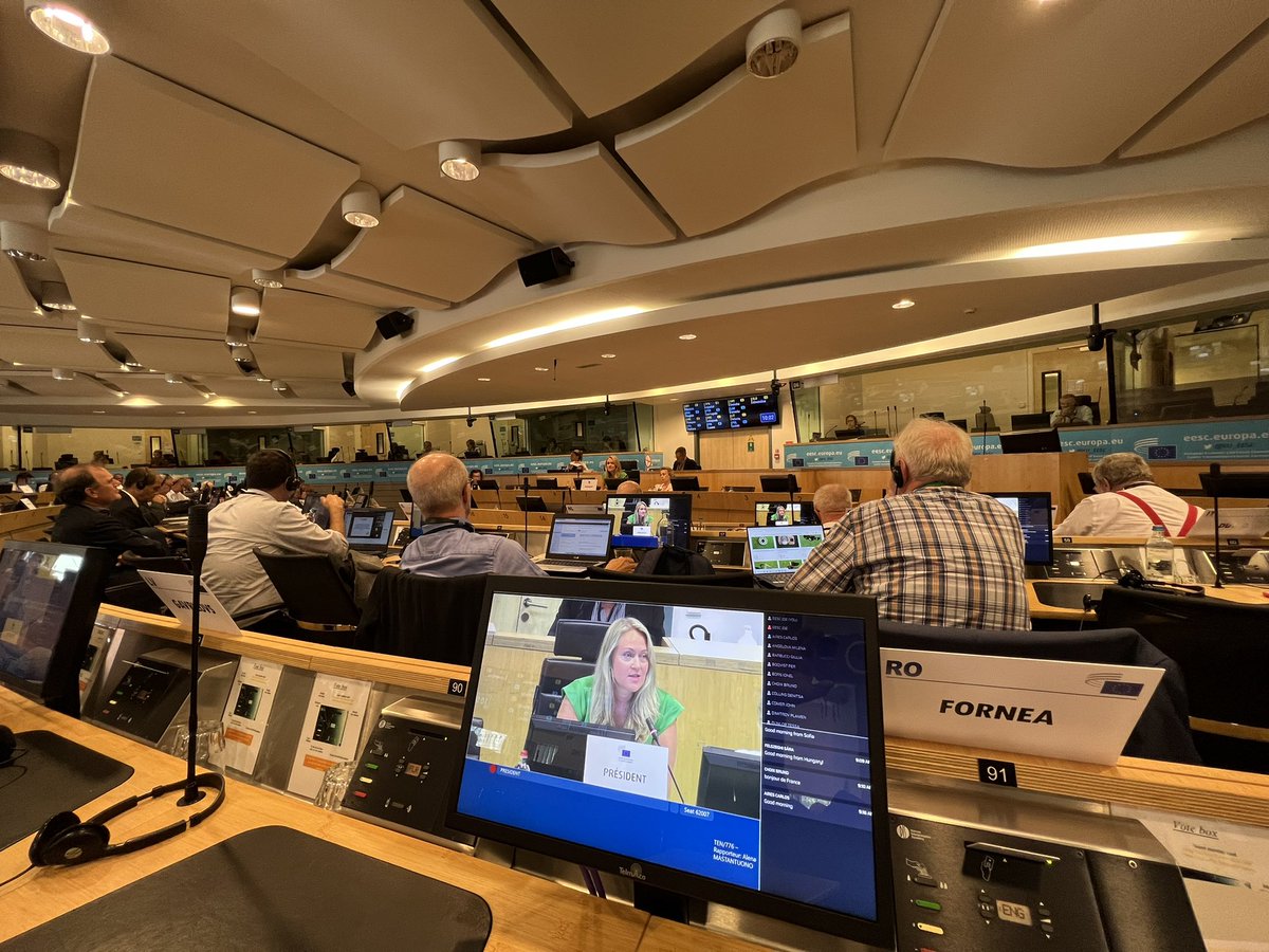 ForneaDumitru's tweet photo. Today in Brussels, members of @EESC_TE are debating & adopting opinions on the following topics:
#NuclearEnergyPriceStability
#PublicInvestments
#EneryInfrastructure
#GeneralInterestService
#RePowerEUPlan
#SpacePackage
President of the TEN Section:@bmiltovica
🇪🇺☢️⚡️🔋🔌🛰🇪🇺 https://t.co/qsmWMSg7gz
