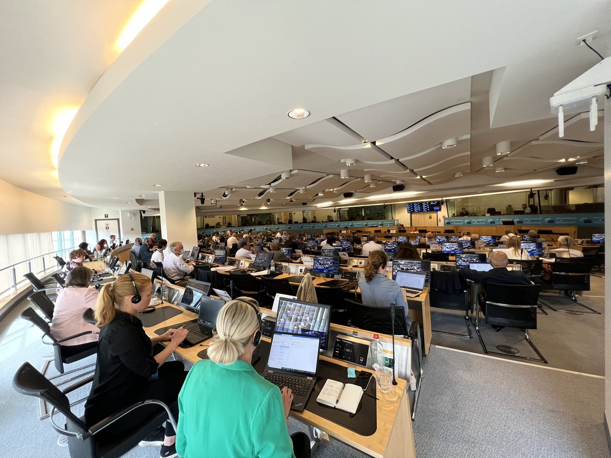 ForneaDumitru's tweet photo. Today in Brussels, members of @EESC_TE are debating & adopting opinions on the following topics:
#NuclearEnergyPriceStability
#PublicInvestments
#EneryInfrastructure
#GeneralInterestService
#RePowerEUPlan
#SpacePackage
President of the TEN Section:@bmiltovica
🇪🇺☢️⚡️🔋🔌🛰🇪🇺 https://t.co/qsmWMSg7gz