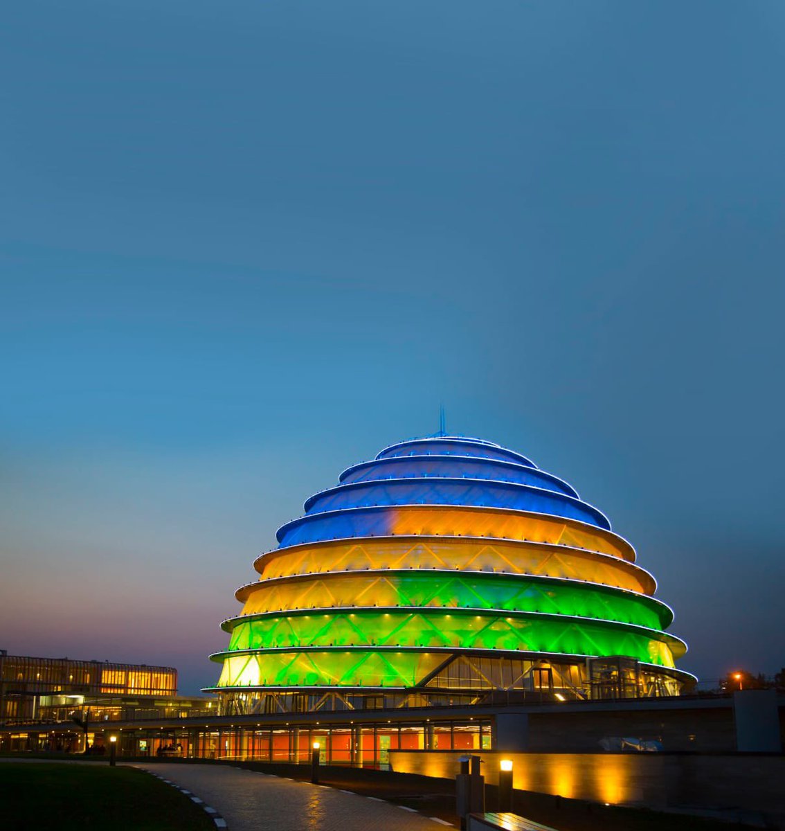 ali_naka's tweet image. Rwanda hosted a successful #CHOGM2022, this week they are hosting #AGRI2022, Next Week it’s Aviation Africa 2022. In between there have been numerous other meetings and conferences! Everything works when the Politics is Right! #VisitRwanda