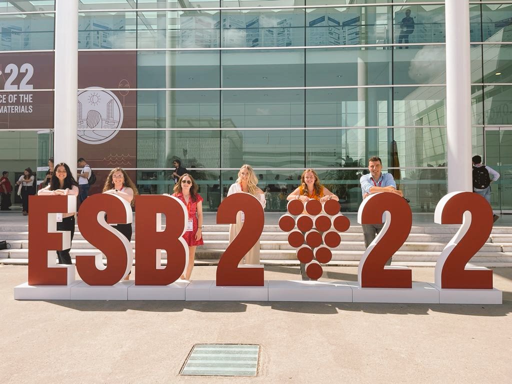 Lu_Schreiber1's tweet photo. Having a great time in Bordeaux at the @ESB_2022 conference, with many interesting talks and events to meet other scientists. Happy to have been given the opportunity to present my work with a flash oral presentation and a poster. https://t.co/SZOS8FQeIN