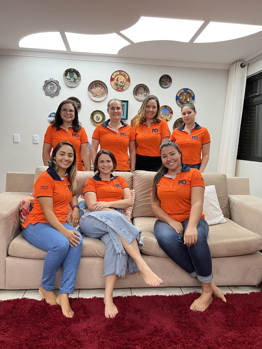 “No pequeno grupo todos se conhecem pelo nome.” Anônimo 

Ontem eu <a href="/SoraiaBraun/">Soraia Gonçalves</a>, Bruna e Lucas, tivemos o #PRAZER e a #ALEGRIA de receber o meu PGP #PROEZAS e seus familiares em nossa casa! 

Foi sensacional! Inesquecível! Top! #pertencimento #discipulado #família #pgmystyle