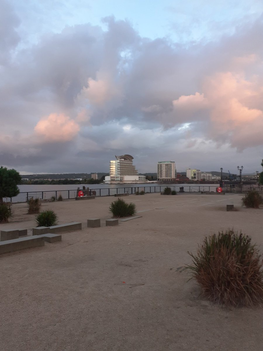 JulieRCMWales's tweet image. Week 3 day 17 #midweekmotivation Wednesday Wellbeing walk #thinkingtime for today's Rcm Wales business planning meeting