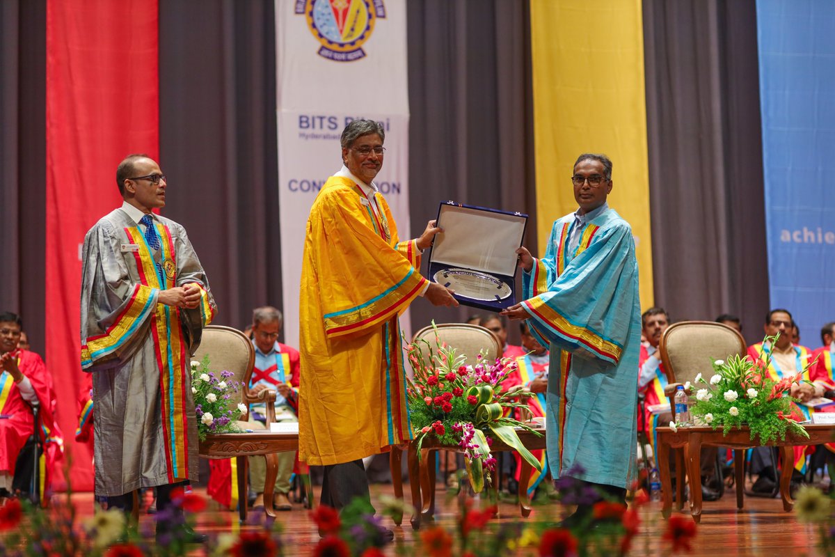 bitspilaniindia's tweet image. Convocation 2022 for BITS Pilani, Hyderabad campus was held on 4th September 2022.   

#BITSPilani #Convocation2022 #convocationbitspilani #BITSPilaniHyderabdCampus #BPHC