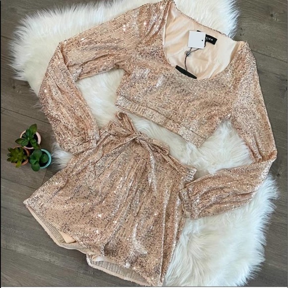 DonnaRinger3's tweet photo. So good I had to share! Check out all the items I'm loving on @Poshmarkapp #poshmark #fashion #style #shopmycloset #dollskill: https://t.co/WLLiOaMN2o https://t.co/0QSCwyrrc4