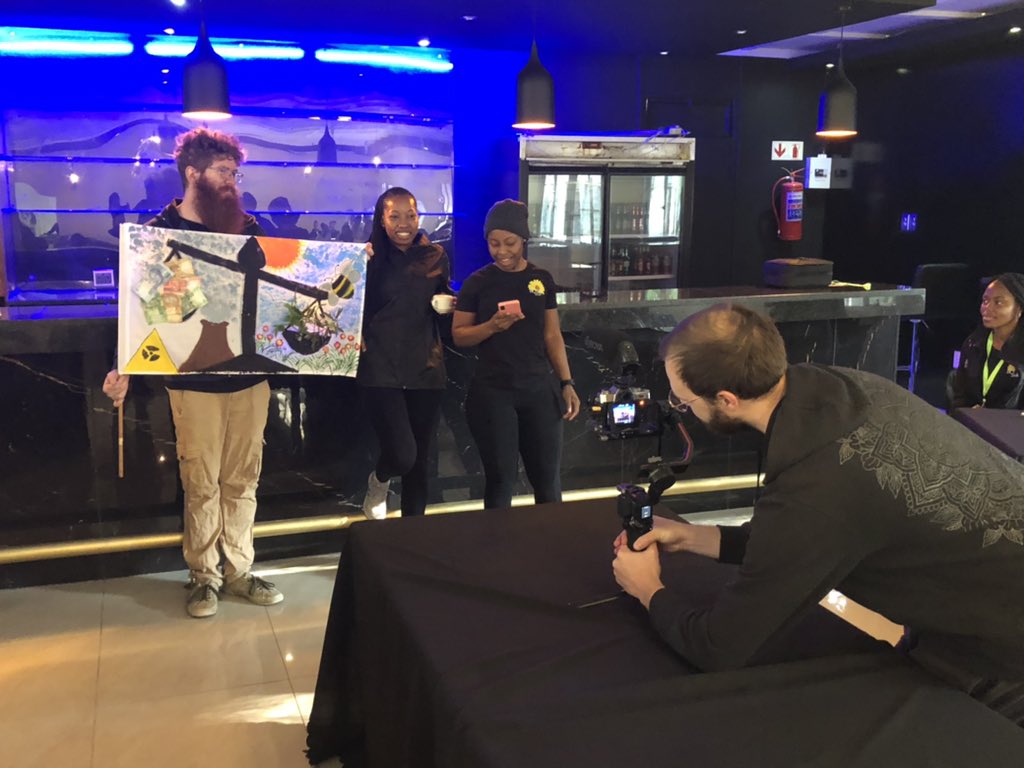 acdblab's tweet photo. Starting the day with the fun flag presentations! First up we have the Demies (aka “The Planet Avengers”)
@UJBotany @go2uj
#BotanyExcursion2022 #TransmittingBotany
#UJScience
#UJ_island https://t.co/Z4tN4hGny3