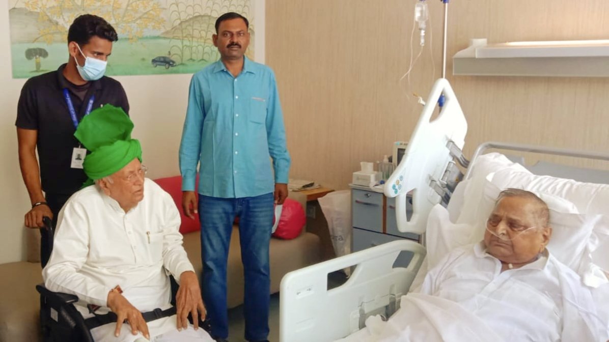 ITCellINLD's tweet photo. इनेलो सुप्रीमो चौधरी ओमप्रकाश चौटाला जी ने उत्तर प्रदेश के पूर्व मुख्यमंत्री एवं समाजवादी पार्टी सुप्रीमो मुलायम सिंह यादव जी से मेदांता हॉस्पिटल में जाकर हालचाल जाना और उनके जल्द स्वस्थ होने की कामना की।

@InldSupremo @OfficialINLD 
@yadavakhilesh @samajwadiparty https://t.co/knhPVfq1o7