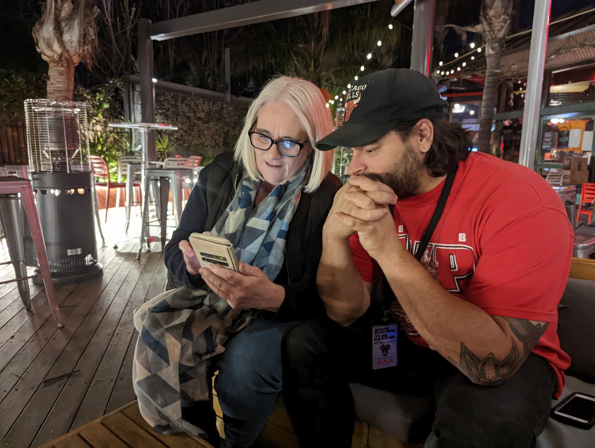 Coming back to Twitter after a short 12 year hiatus, what's going on around here? What did I miss?

Here's some photos of my mum meeting my friends this week to really make my feed POP 🌞✨