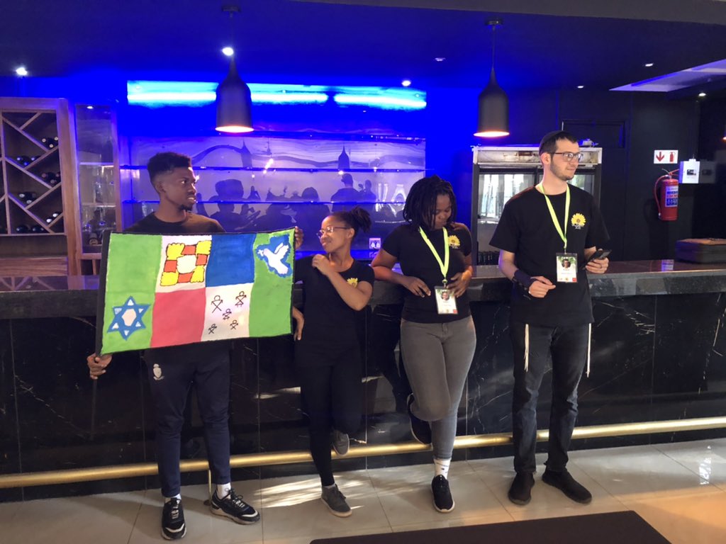 acdblab's tweet photo. Next to present the fun flag, we have “The Groots”
@UJBotany @go2uj
#BotanyExcursion2022 #TransmittingBotany
#UJScience
#UJ_island https://t.co/1joQtGnD7K