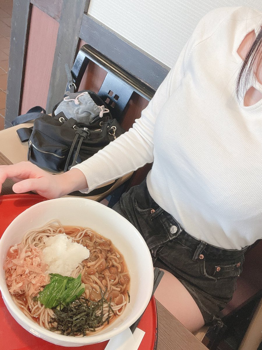 HMerochannel's tweet photo. 昼ごはん🥰
ネバネバのそば(⑉• •⑉)❤︎ https://t.co/Omo9mcmRXl