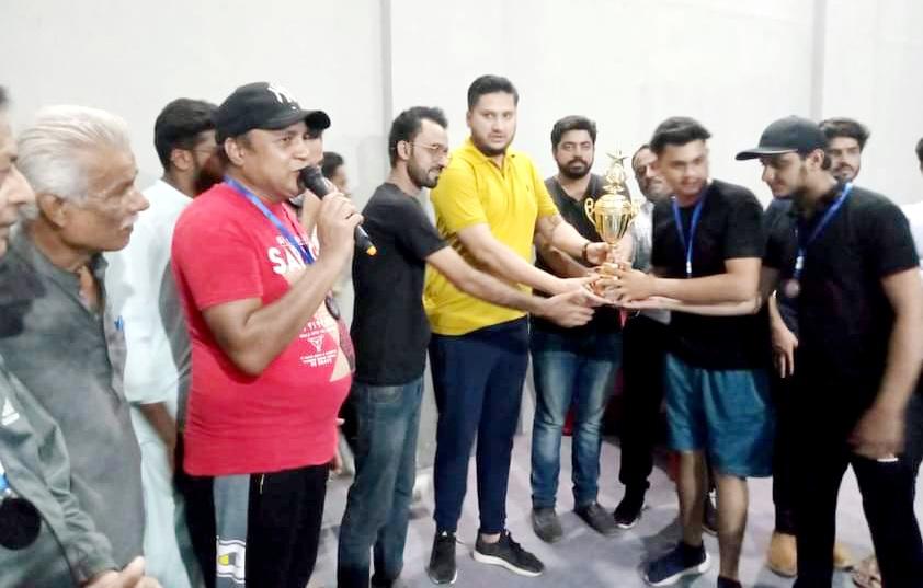 SMoazzamQureshi's tweet photo. Attended Badminton Tournament as a Chief Guest, held at Rashid Latif Academy #DistrictKorangi.Accompanied by PYO &amp; PSF office bearers. Also presented trophy &amp; medals to the participants.

#PromoteSports 

@BBhuttoZardari @AseefaBZ 
@JunaidSaleemJD https://t.co/6u4vwX9BAn