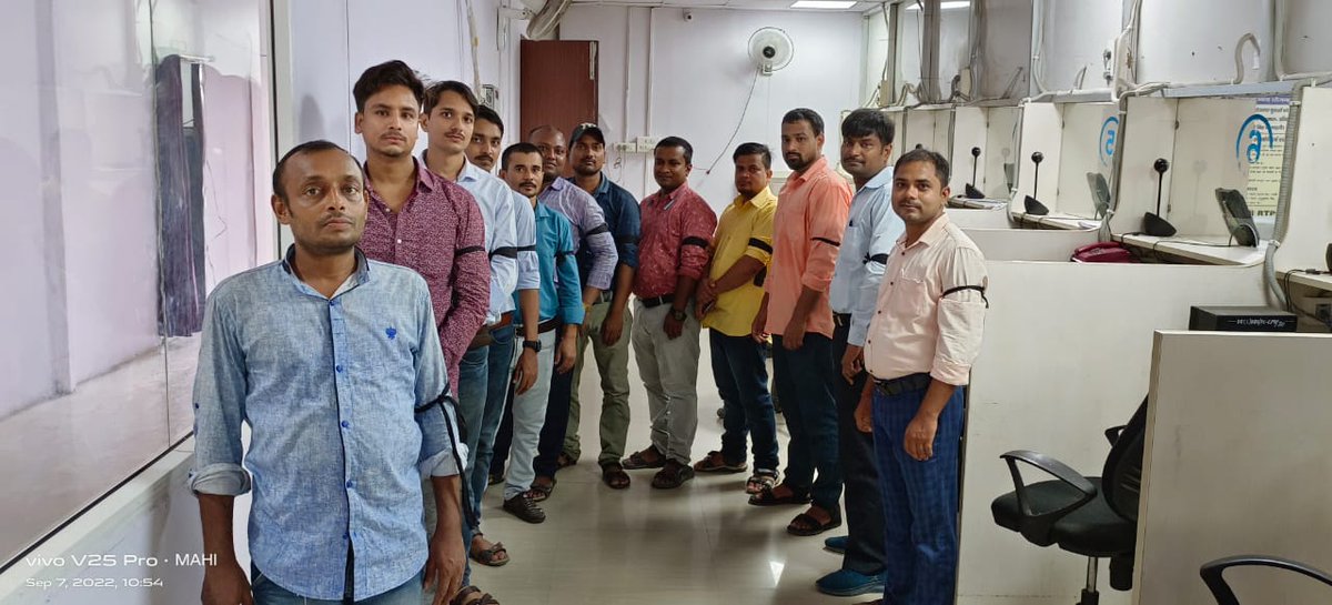 brsms_bvm's tweet photo. @SushilModi 
सर, पिछले एक सप्ताह से हमसभी लोग अपनी मांगों को लेकर बिहार विकास मिशन के खिलाफ विरोध दर्ज कर रहे है. परन्तु अभी तक हमसब की मांगों के ऊपर कोई विचार नहीं किया जा रहा है. ये विरोध प्रत्येक जिले के जिला निबंधन एवं परामर्श केंद्र पर किया जा रहा है. https://t.co/zMiARIURfP