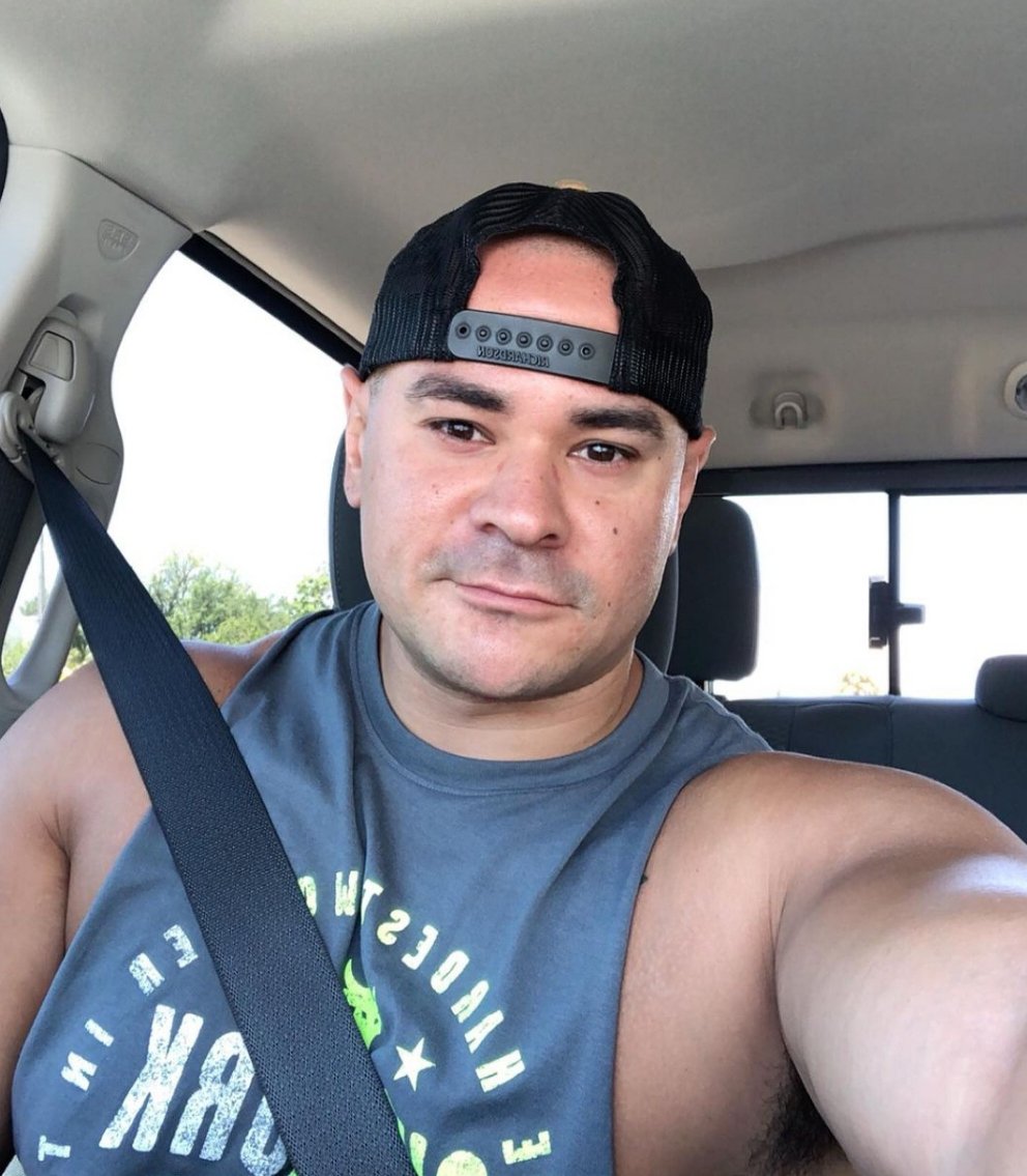 Robert75738129's tweet photo. The secret of getting ahead is getting started. https://t.co/XzeZZiNcZN