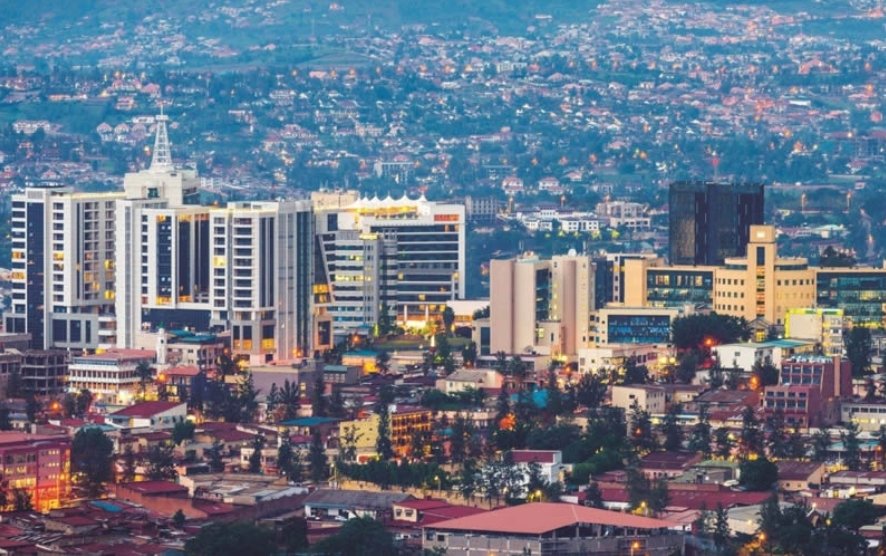 JaneNtunde's tweet image. Kwanza kabisa ni asubui njema ya shukrani lakini ni ya kufurahia kwa ku-drive kwenda kwenye kituo cha kazi with killer view ya Kigali City🤗
#MyAfricanTriangle
#VisitRwanda