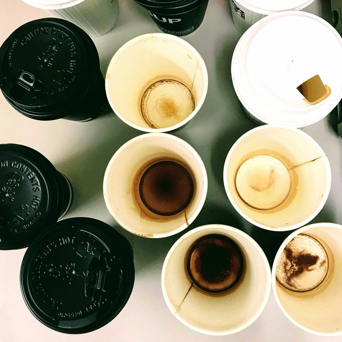 UTokyo_ADVES's tweet image. Unfortunately, it didn&apos;t dissolve well.
#coffeeringeffect #colloid #lessonfrom a coffee cup