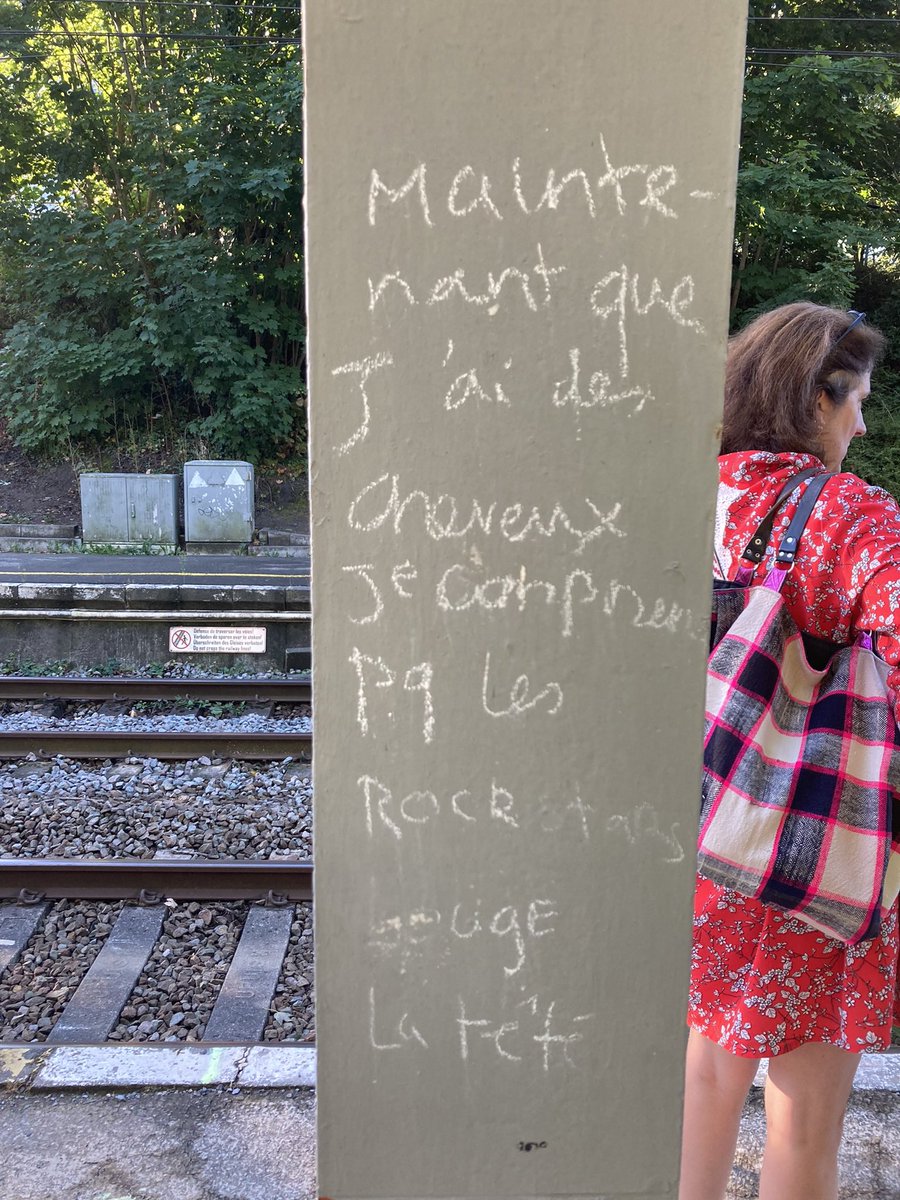 Stephen_BV's tweet photo. Curious chalk graffiti. Anyone know what it means? I mean not literally. But is it a line from a song or something? https://t.co/WZIWofSen4