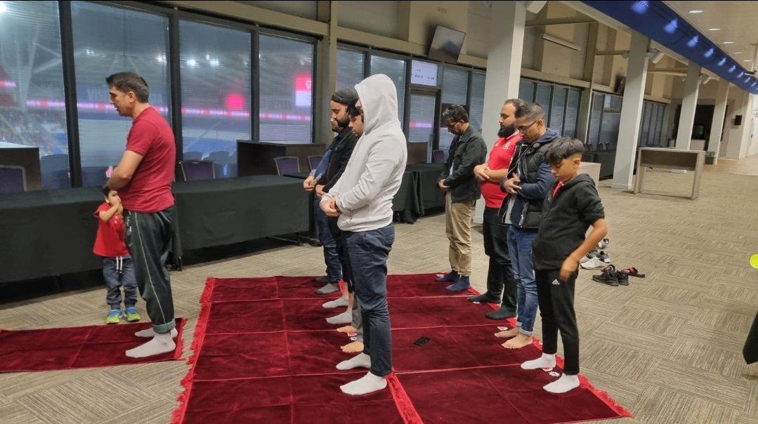 jalalgoni1989's tweet photo. Good things come in 3s - @Cymru Women got the vital point they needed, a new record attendance and safe space to pray Salah. Thank you @FAWales &amp; @WebberTJason for creating new fond memories for 120 Afghanistan refugee yesterday as they attended their first ever football match. https://t.co/jfdJ3M47Iz