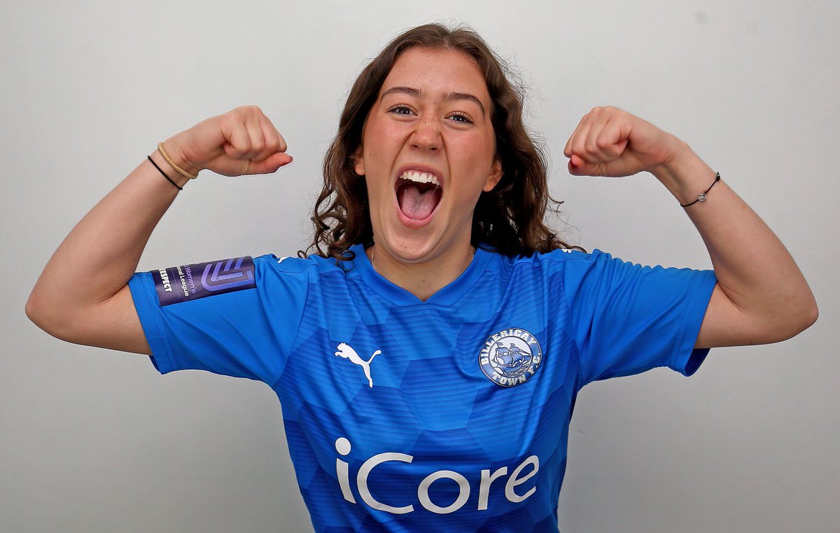 BTFC_HUB's tweet photo. A few more images via @NickyHayesPhoto from last night's @BTFCDevelopment official head shots shoot at New Lodge. Sophie, Amelia and Hannah featured for Steve Hunt's team. #BTFCWomen #BTFCWDevelopment #ACommunityClub https://t.co/mxWOnqR6ou