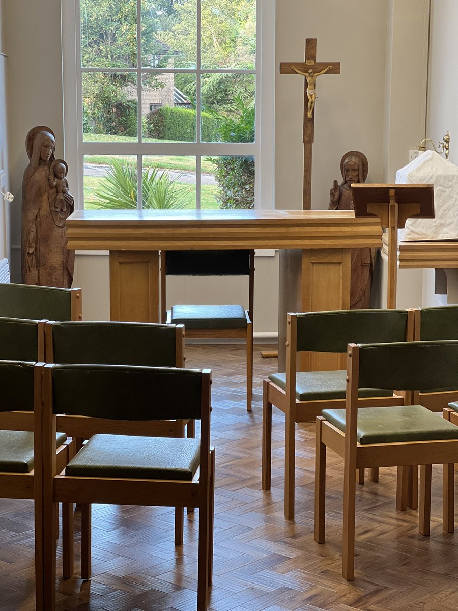 Beaulieu_Head's tweet photo. This morning we welcome back all our @StEdwardsChelt students for the first full day and as well as reconnecting they will be enjoying our summer works including a new #ConferenceFacility #Chapel #Reception #MeetingRoom #Sciencerefurb and #MFLrefurb #QuietSummer #SECcommunity https://t.co/xkTXLZU5S2