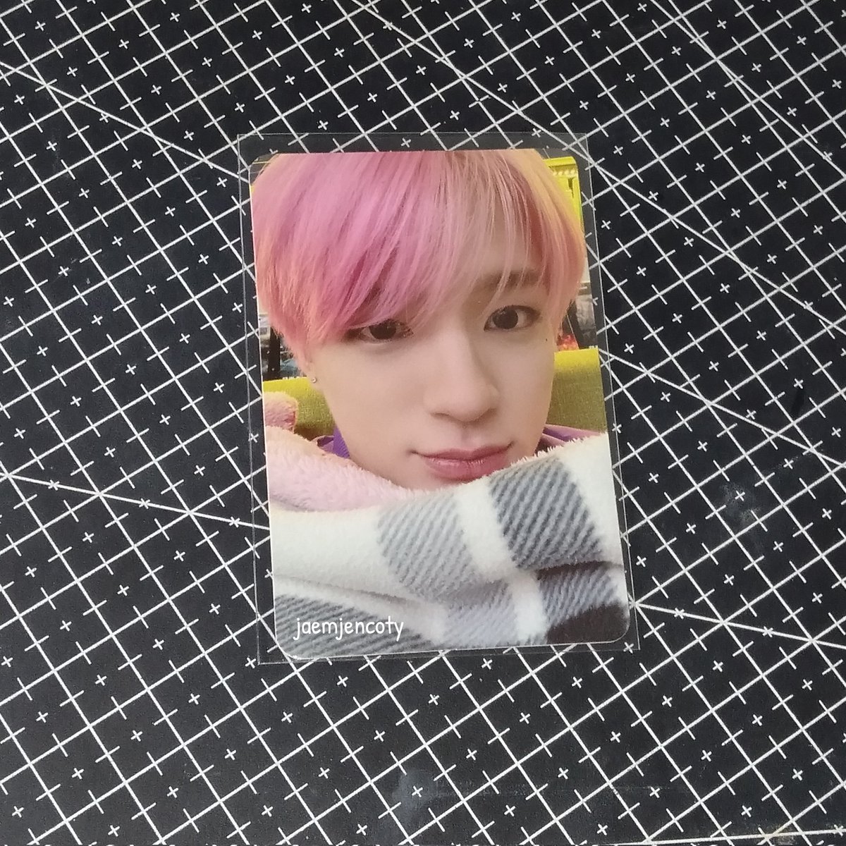 wts / want to sell lfb ! 

— pc jeno selimut glitch ver 125k