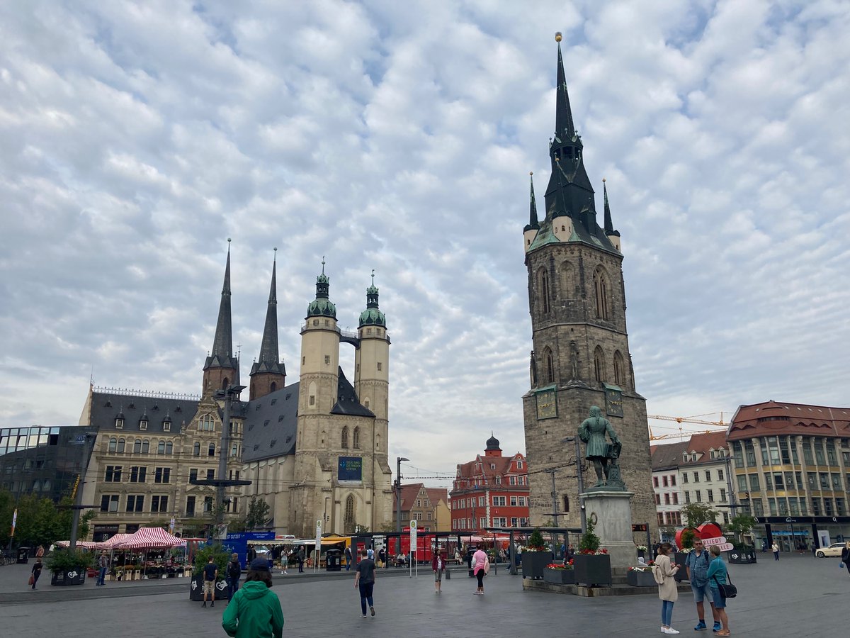 der_wolf_aus_dd's tweet photo. Neues Semester, neue Gesichter. Ab heute bereite ich wieder #Jura-Studierende in #Halle und #Leipzig auf das 1. Examen vor. #Strafrecht #Repetitorium #AlpmannSchmidt https://t.co/Opsrs23gzp