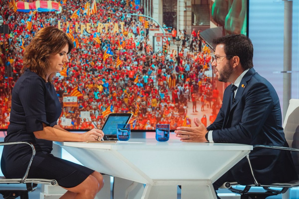 govern's tweet photo. ▶️ #President @perearagones, a @elsmatins: "L'independentisme ha avançat quan, partint de la pluralitat i transversalitat, hem donat la benvinguda a tothom, treballat en positiu per sumar i hem deixat els retrets enrere. I la meva voluntat per a la Diada és aquesta" https://t.co/Rs3Scg67rA