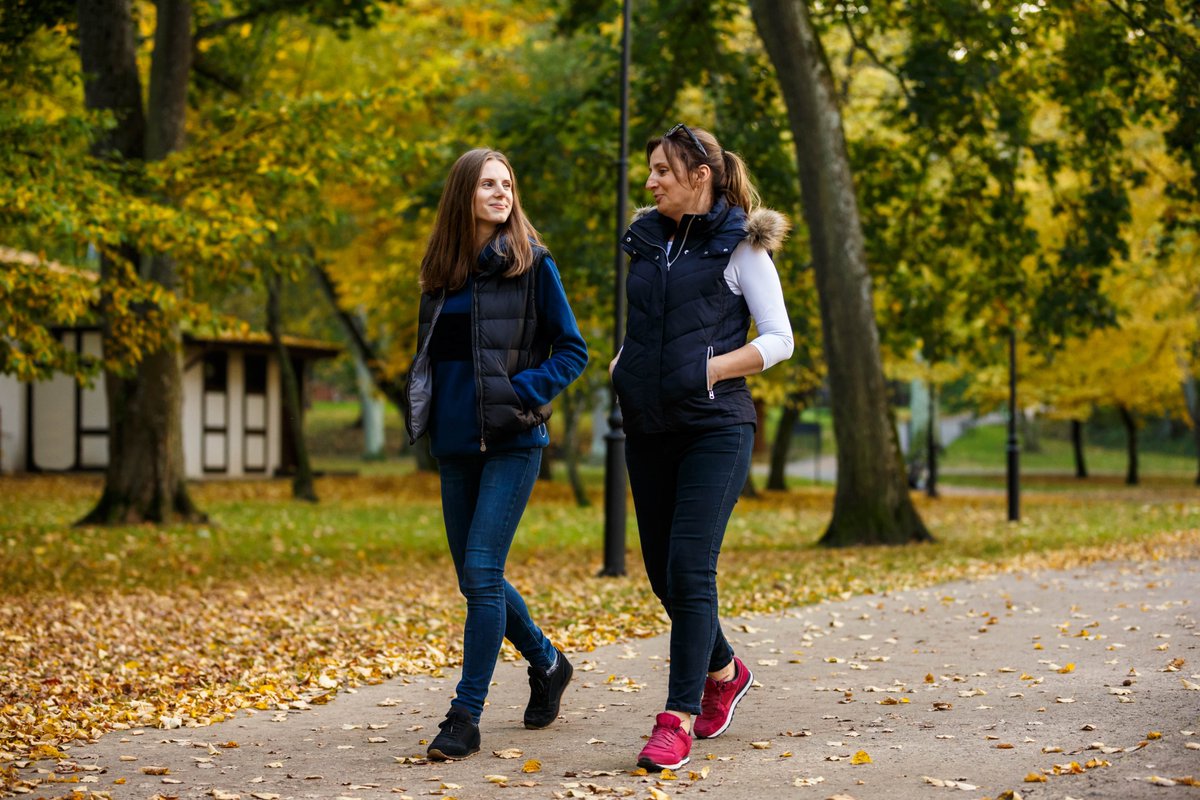 ‘Volwassenen blijven altijd doorleren. Dat is het mooie aan deze coaching. We werken toe naar een stabiele situatie en ronden pas af als de client zegt: ‘ik kan het zelf’. - Yvonne, 18+ coach. 

Lees meer over onze 18+ coaching op onze website: bit.ly/3cQhGhc