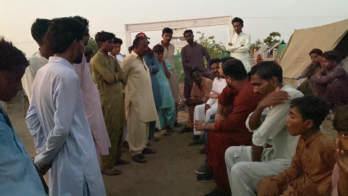 faizanpappi's tweet photo. With Fareed Memon Info Secretary PYO Karachi @faridmemonpyo,visited tent village set up by Sindh Government at Jhol road Tando Adam and Sanghar district. https://t.co/dRXBBdqhEZ