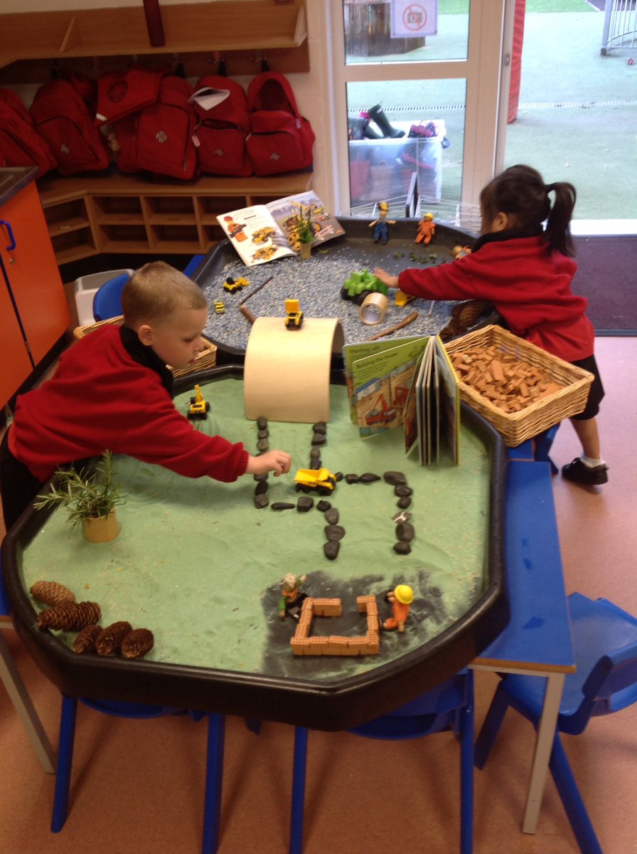 BGS_LowerSch's tweet photo. What shall we play today? ๐ทโโ๏ธ๐ท #bgs_collaboration #bgs_reception https://t.co/5wuAlpwpNr