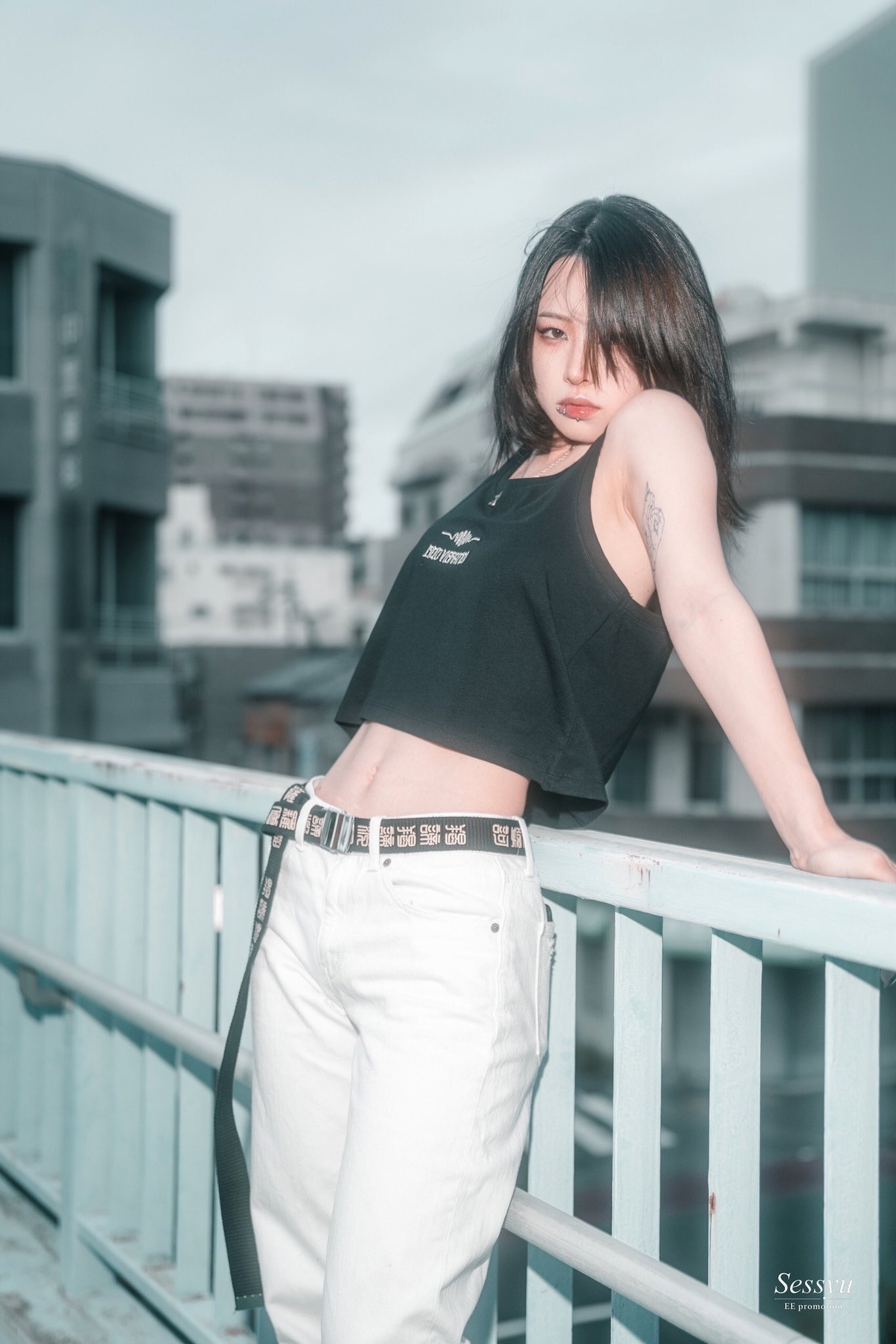 福ちゃんです　9号ベスト一点と7号オーバーブラウス10点 nina's（ファッション） 【TVドラマ『消せない「私」』岡本玲