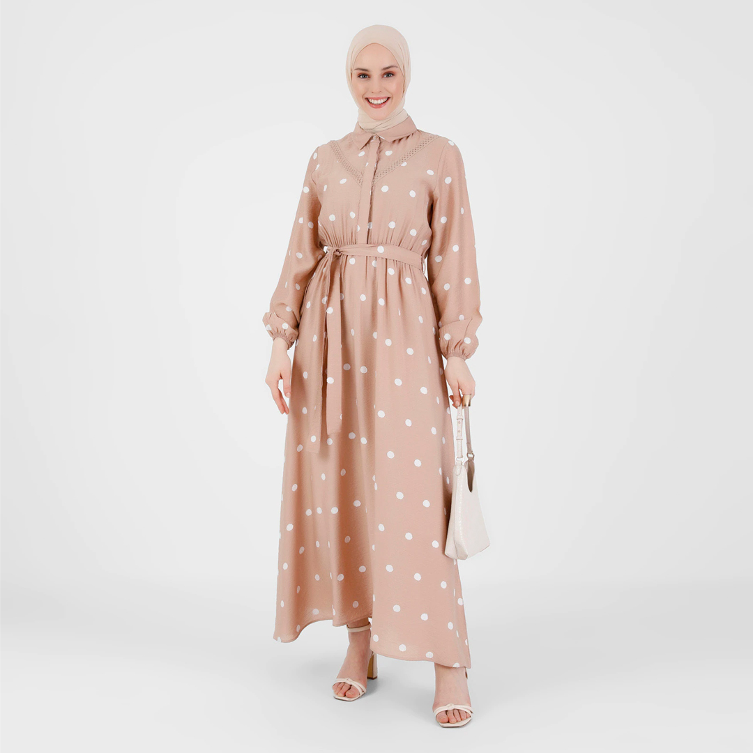 Here is the today's proposal!

Refka Dress: 8164683

Link:
modanisa.com/en/beige-polka…