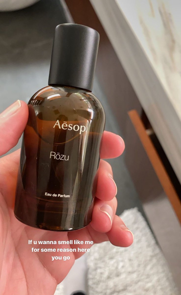 8787cp's tweet photo. Some perfumes from old pics. #SmellsLikeMe https://t.co/EtlwbzB7jH