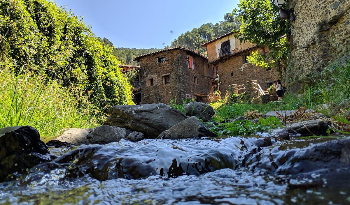 Se acerca el día de Extremadura 💚🤍🖤 y nosotros haremos puente para poder disfrutar de lo que más nos gusta, nuestra tierra! 
Os animamos a disfrutar como nosotros de nuestros maravillosos parajes
#queremosquetellevesunabuenaimpresión
#garcilassoimprentayrotulación
#Extremadura