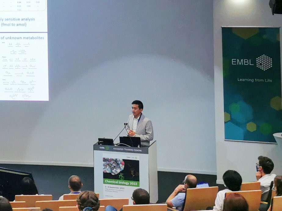 We are also present at EMBL in Heidelberg at the Chemical Biology Conference with <a href="/Weifeng_Lin13/">Weifeng Lin</a>. Here he presented his flash talk and please stop by his poster No 112 tonight to learn more details about his work with chemoselective probes for Metabolomics analysis. #EMBOChemBio