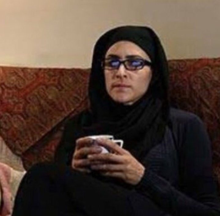 sgndgdrzi's tweet photo. @8tFCbRD7jQ0R6bd به عنوان یه خرداد ماهی زیادی حق بود 😐🤌🏽 https://t.co/l6bbpw748L