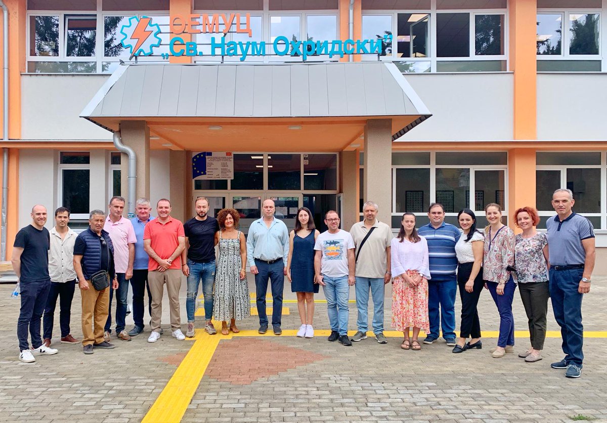 Miguel_Altuna's tweet photo. [Eus] Ikasturte berriarekin, Europako @EUErasmusPlus proiektuetako jarduerari ekin diogu. #DigitalVet proiektuan ari diren #MiguelAltuna ko 3 irakasle Ipar Mazedoniako Ohrid hirian izan dira. 
🔵Info: https://t.co/t2bdM3ieQs
@FPeuskadi @EUErasmusPlus #digitalizazioa #berrikuntza https://t.co/QUgOmhy3b9