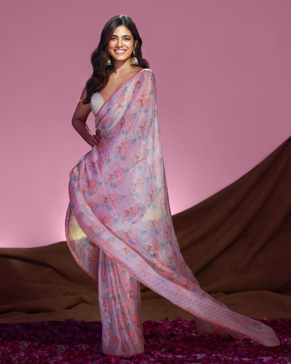 Malavika Mohanan tweet media