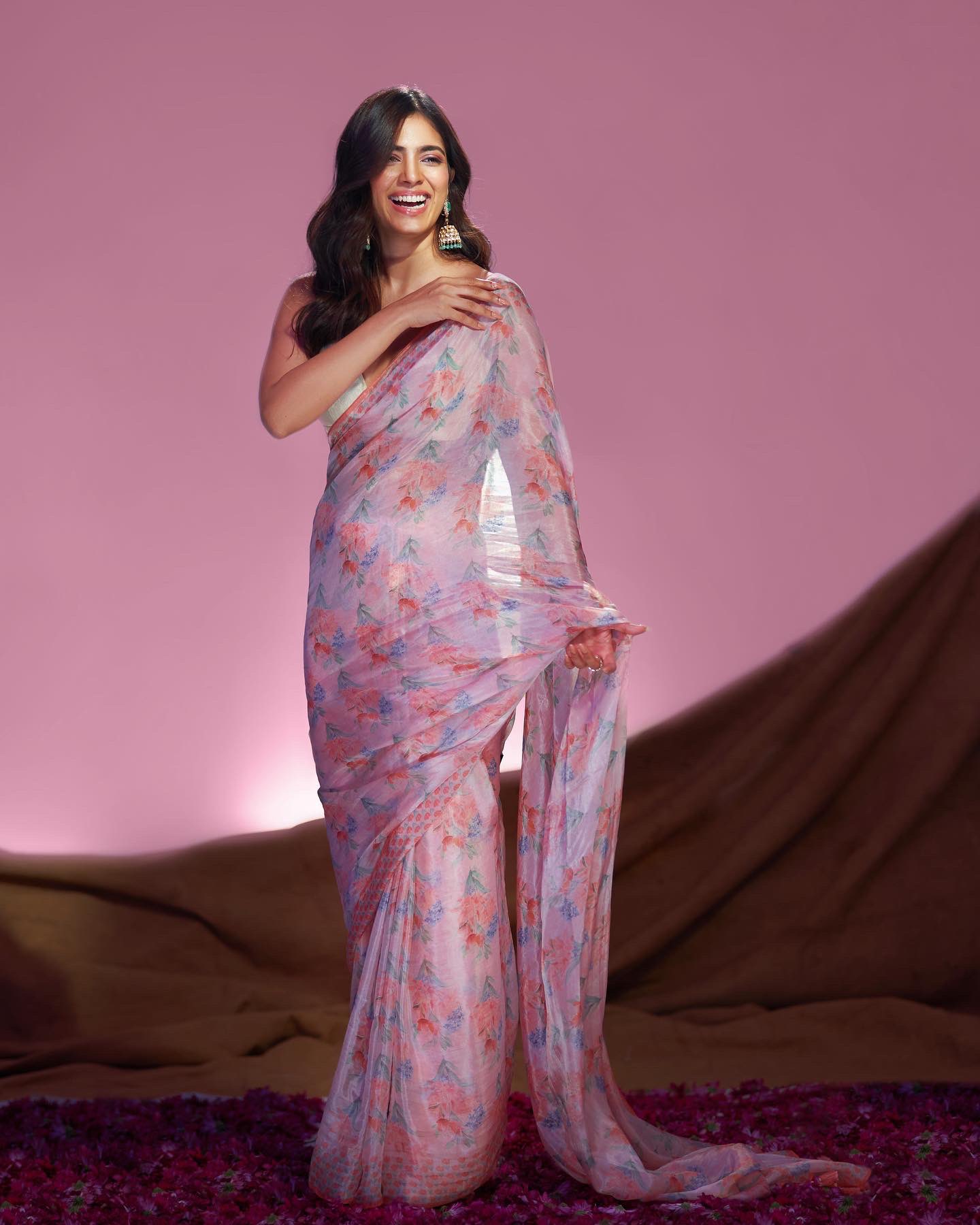 malavika-mohanan-on-twitter-when-you-re-happy-and-you-know-it-swish