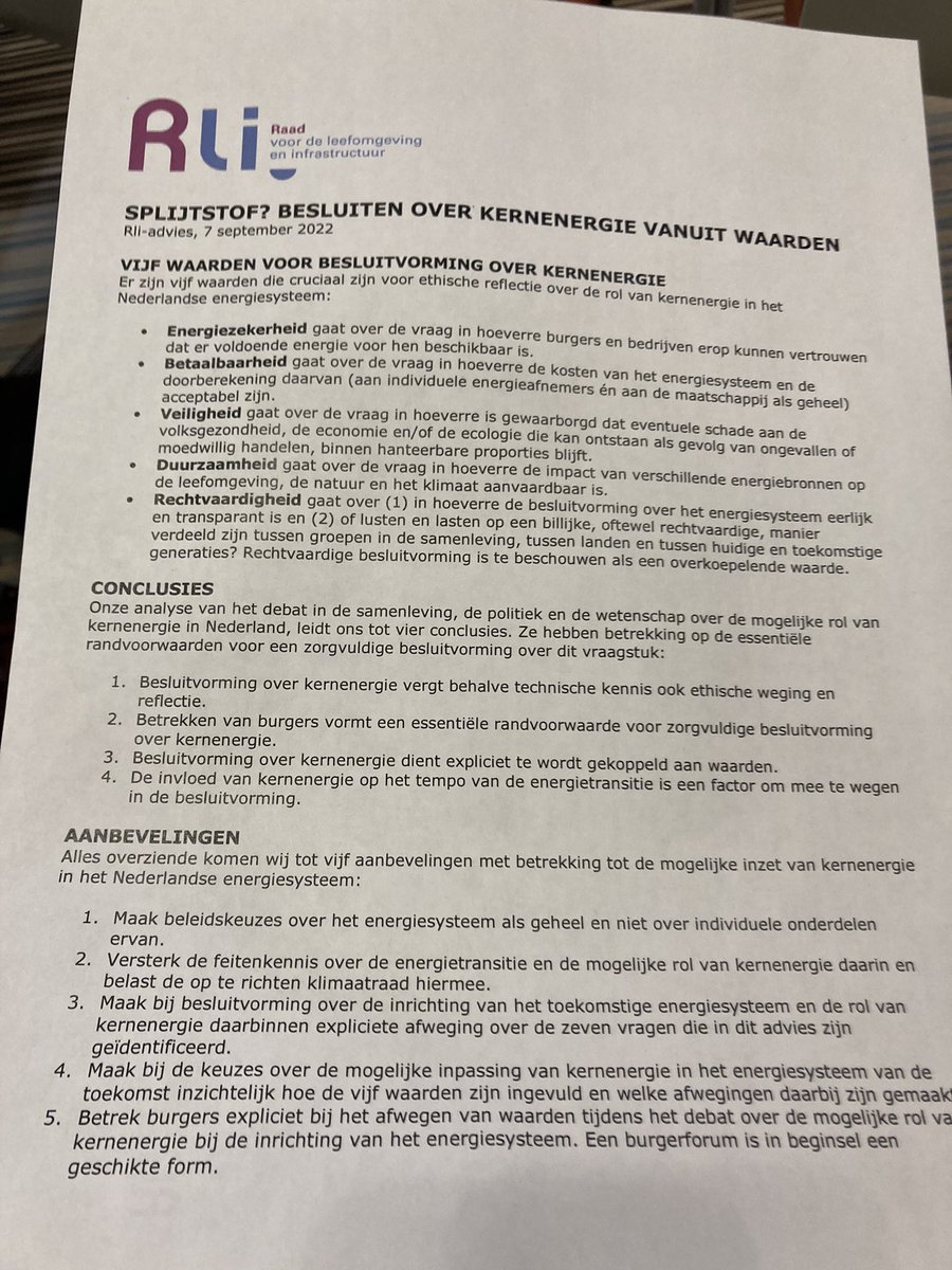 peerderijk's tweet photo. Volle bak bij presentatie rapport โSplijtstof? Besluiten over #kernenergie vanuit waardenโ. Het wordt weer leuk komende jarenโฆ. https://t.co/dTR2WD7J0G