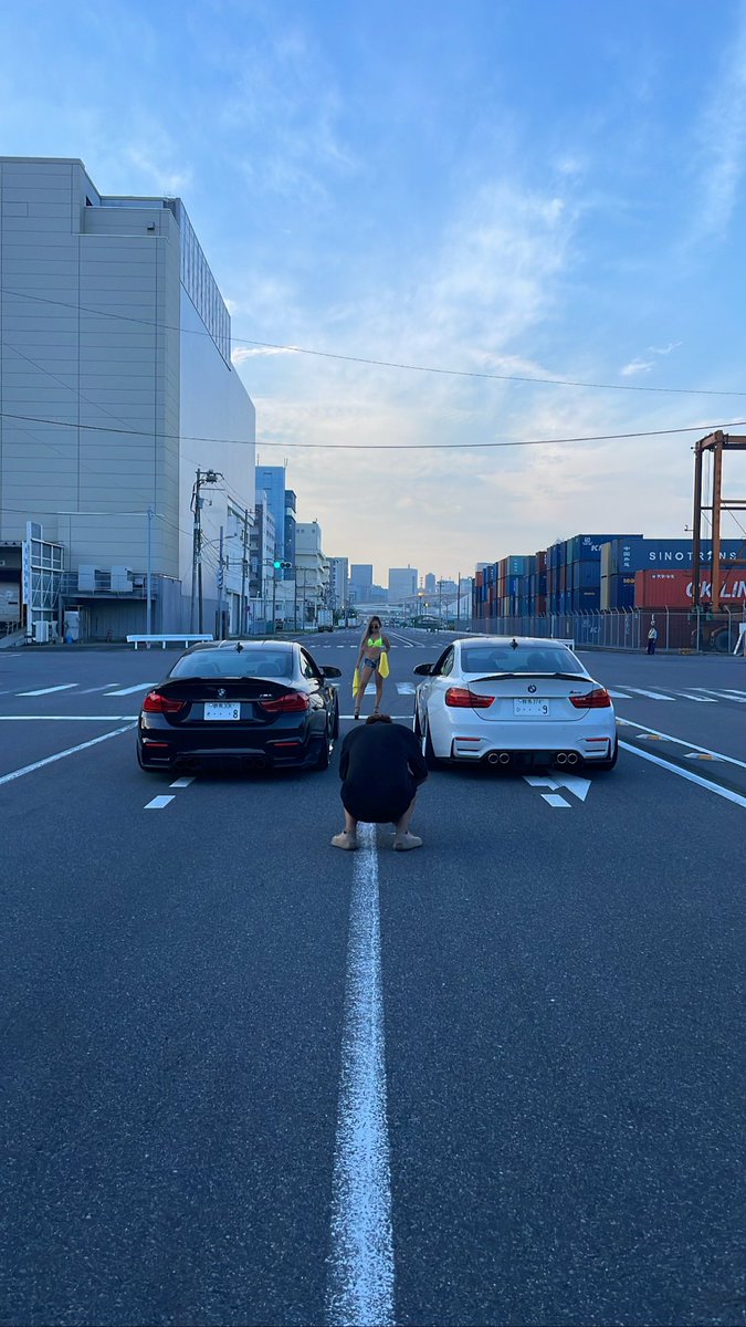 hikaru1511's tweet photo. スタンスマガジンの表紙に熊谷さんとスタッフのM4を選んで頂けました😊
雑誌付録も新デザインのMOONTECHステッカーが付いてきます♪

創刊号から買ってた雑誌で、当時まだ免許も無く憧れていた雑誌でした。
今月号は付録も弊社を採用頂いて一生物の思い出です🙇🏻‍♂️

全国の書店で是非お買い求め下さい🤭 https://t.co/jXHp906uVV
