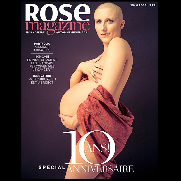 RoseUpAsso's tweet photo. 🎉 ll y a 10 ans, mettre en couverture une femme en chimiothérapie et enceinte était inimaginable : @RoseUpAsso est très fière d’avoir remporté hier soir le Grand Prix des médias @CB_News pour la meilleure UNE de presse de Rose magazine !🎉
#cancer
#RoseMagazine
#GrandPrixCbNews https://t.co/ETW5Nhtdcy